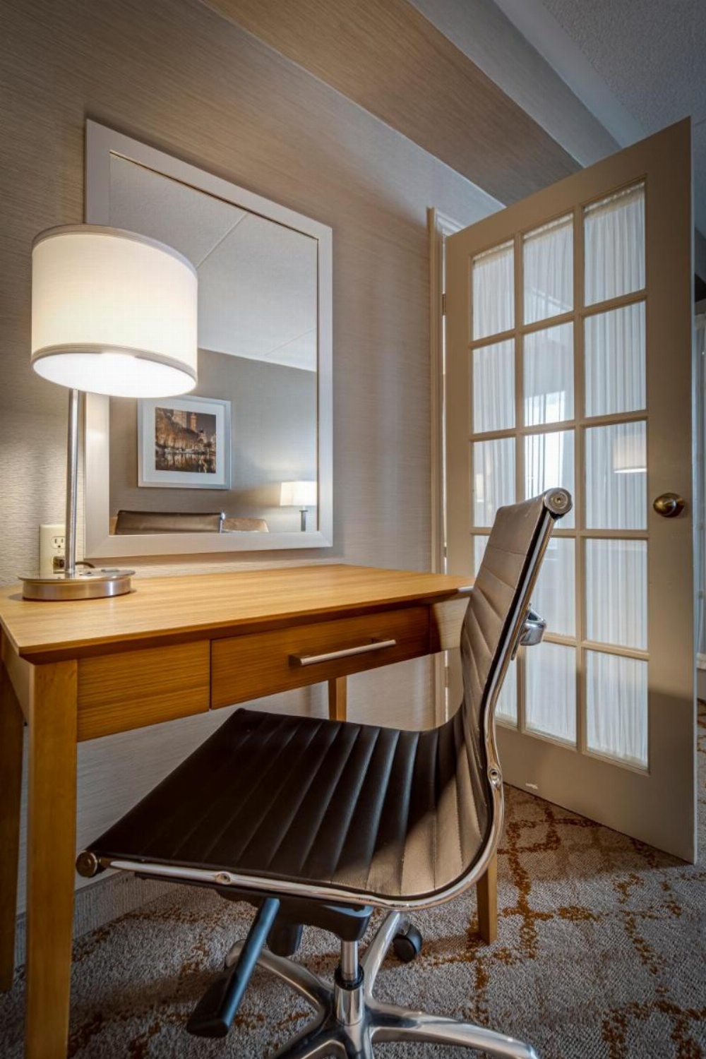 Monte Carlo Inns - Vaughan Suites Image 10